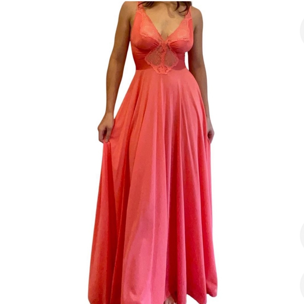 Olga night gown